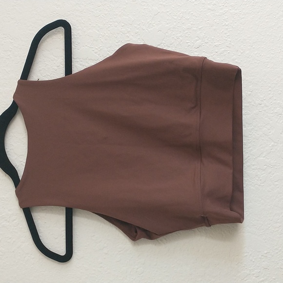 NWOT Laslulu High Neck Crop Performance Tank Size M - Picture 3 of 3